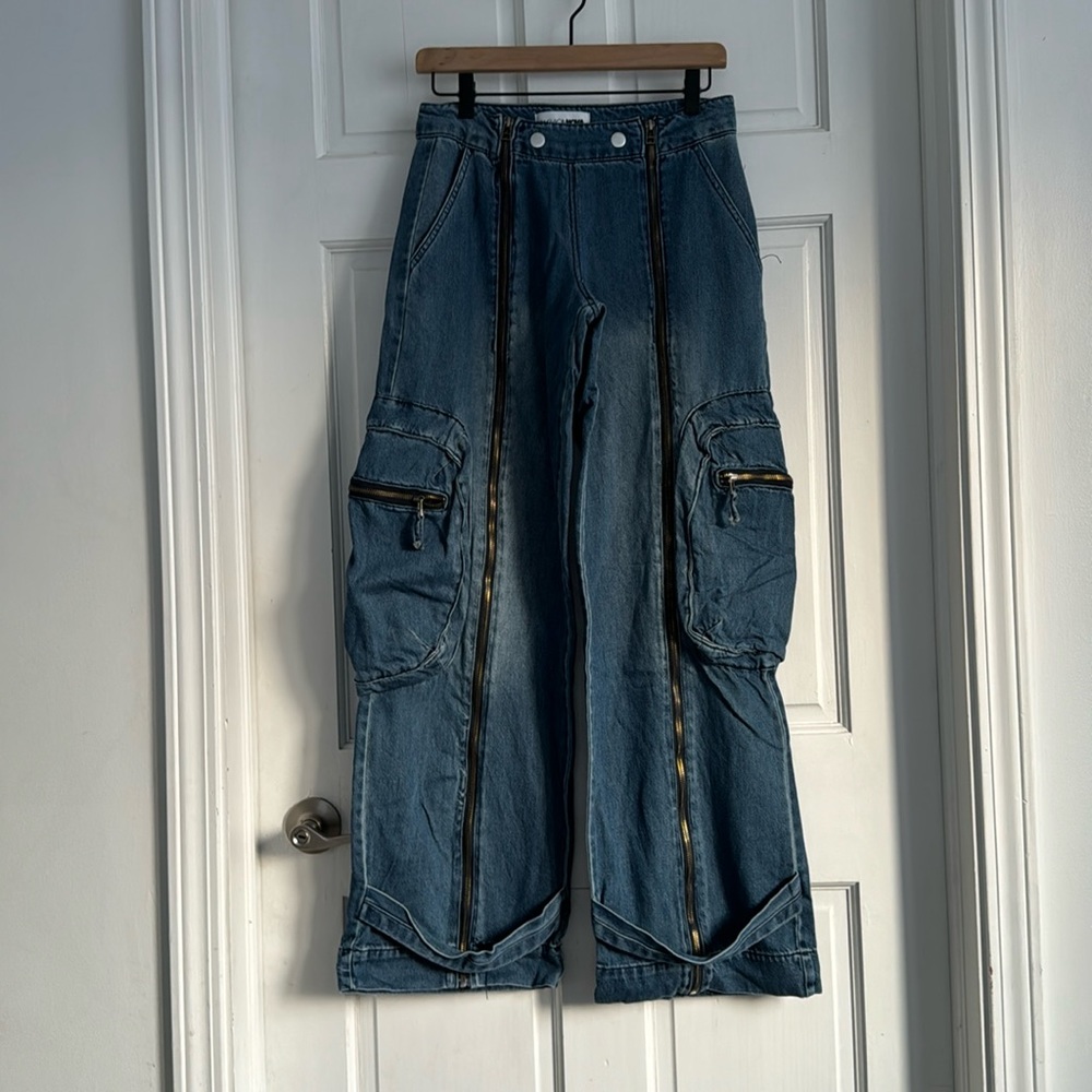 Fashion Nova wide Leg Jeans